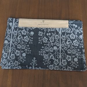 NWT Mahogany Jaquard Tree of Life placemats set